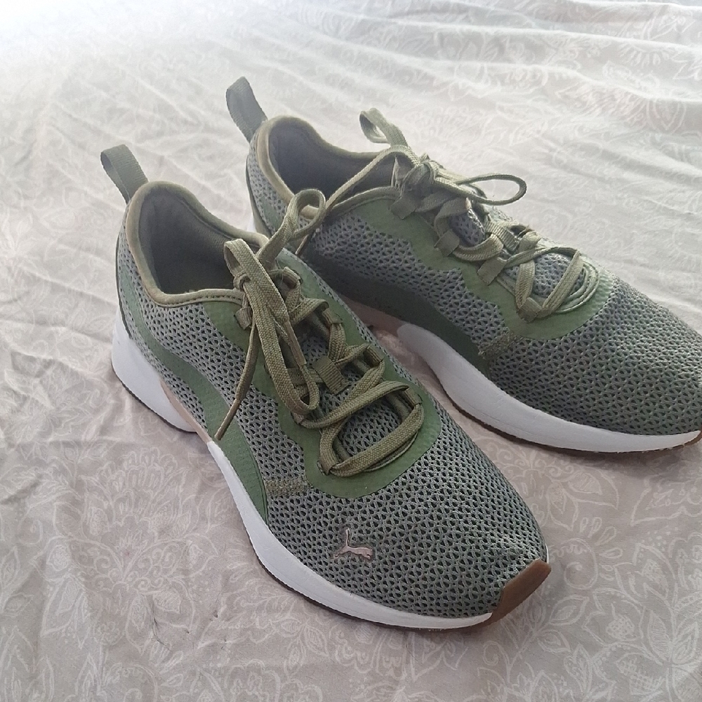 Women's Green Athletic Shoes